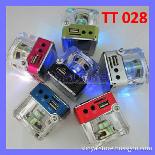 Tt 028 LCD Light Color Micro SD Speaker FM Radio USB Disk Portable MP3 4 Player (SP-820)